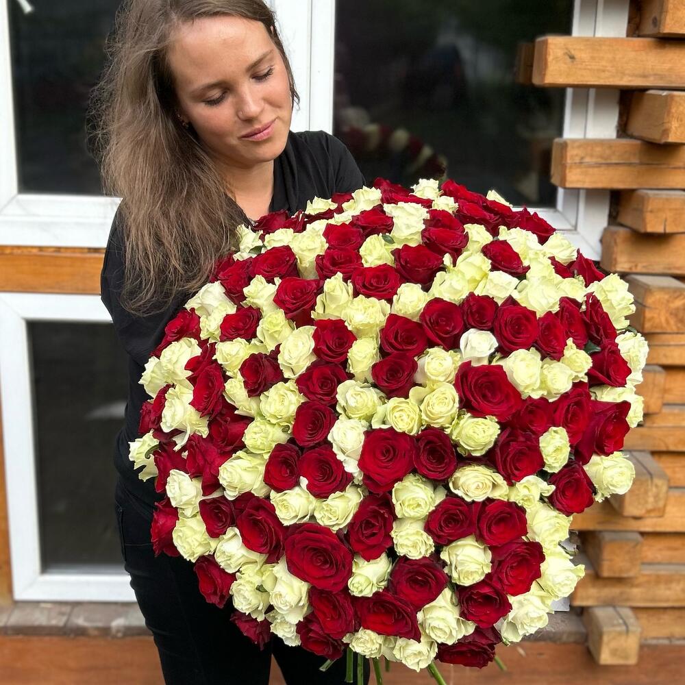 Молекула яркого признания · 201 роза — дополнительная фотография