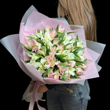 Молекула альстромерий