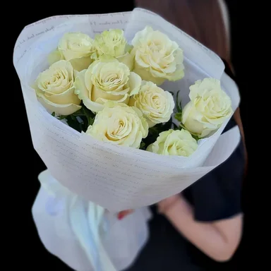 Молекула белого признания · 9 роз