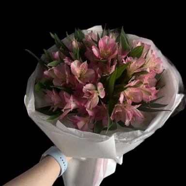 Молекула розовых альстромерий