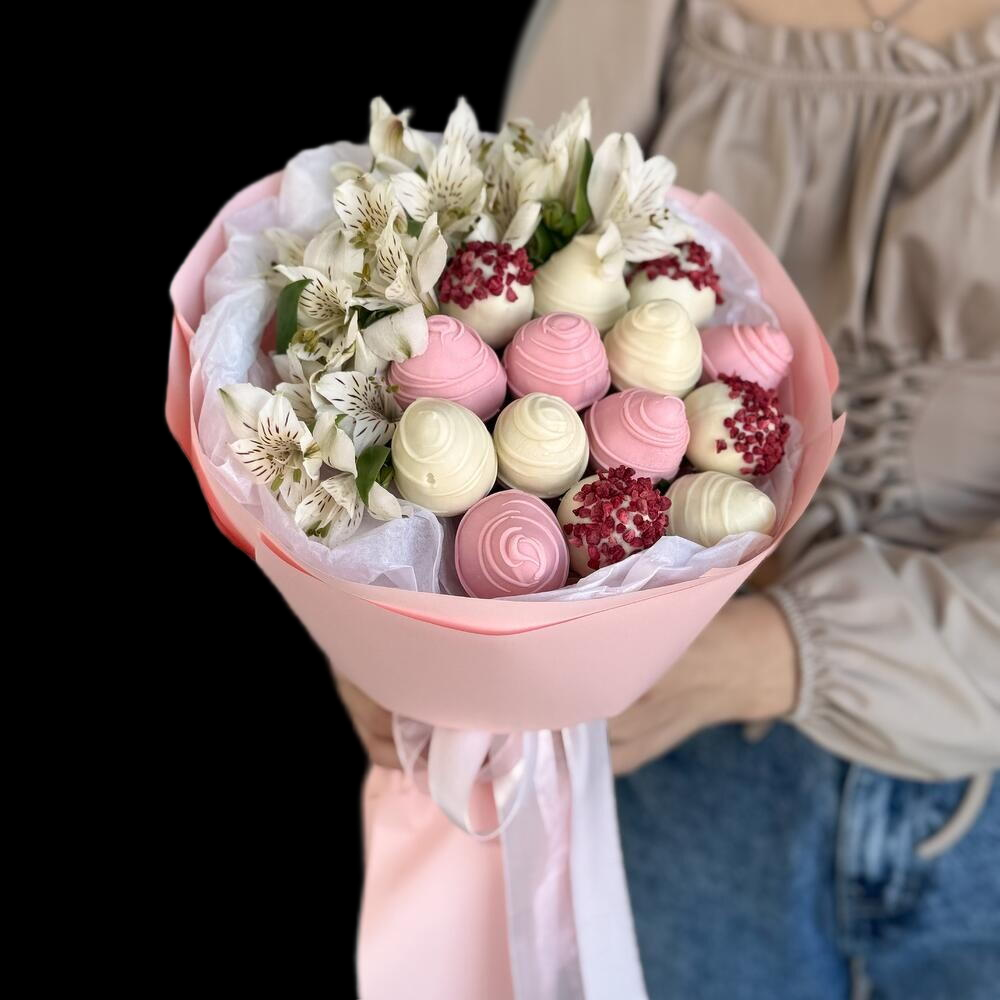 Альстромерия с клубникой в шоколаде